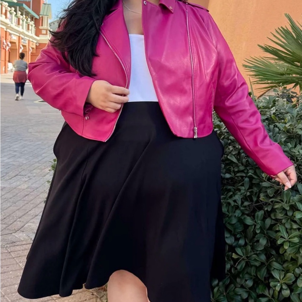 Perfect skirt - pockets, fantastic fabric, all seasons